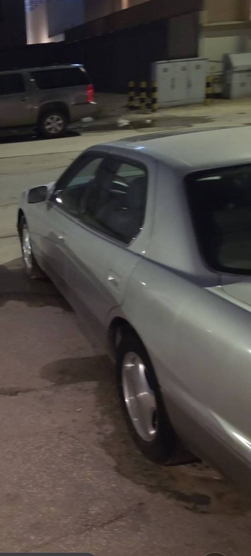 لكزس ls400 موديل ٩٩ الون سلفر