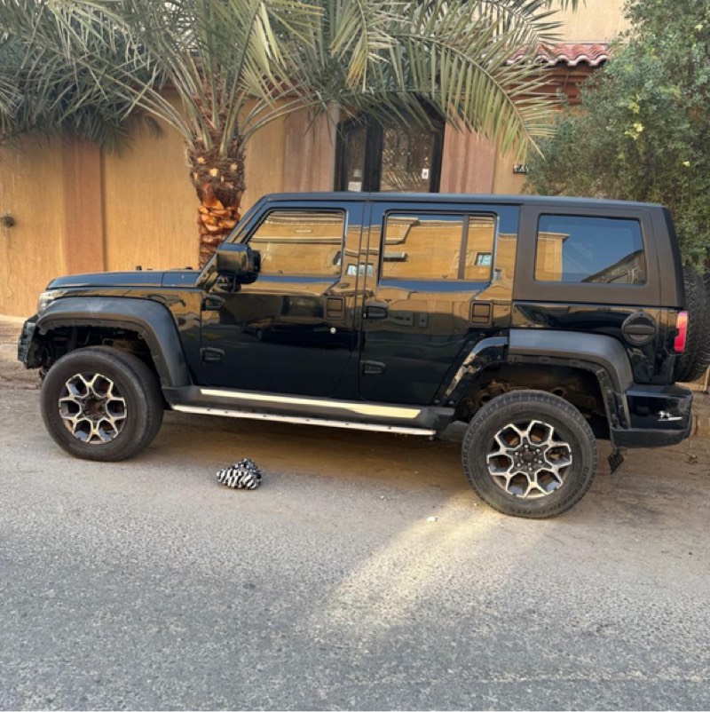 بي جيه ٤٠ ال - موديل ٢٠٢٢
