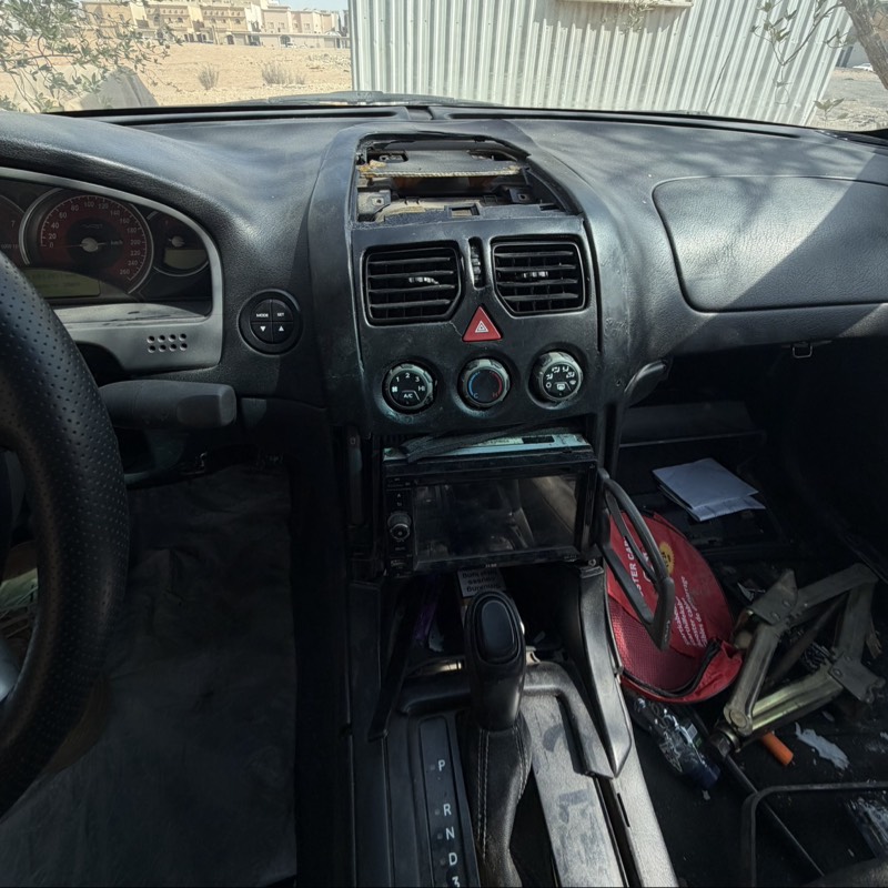 ديكور المسجل وغطاء البنزين