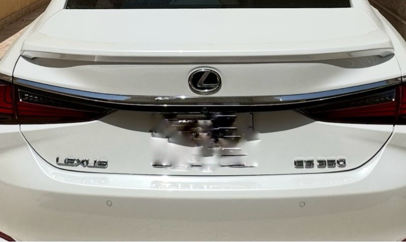 باب شنطة لكزس es 350 cc 2025