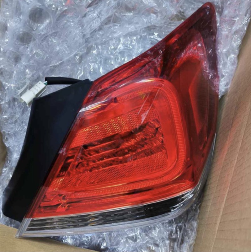 اسطب خلفي ركن يمين خلفي