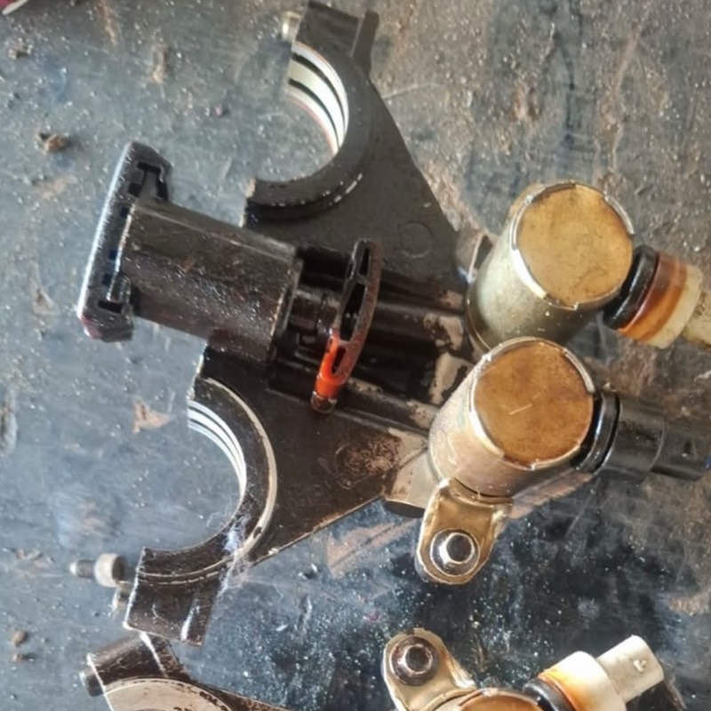 شدادات الجنزير الصغير يمين ويس