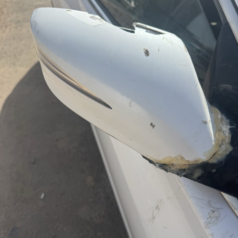 مرايا ناحية اليمين