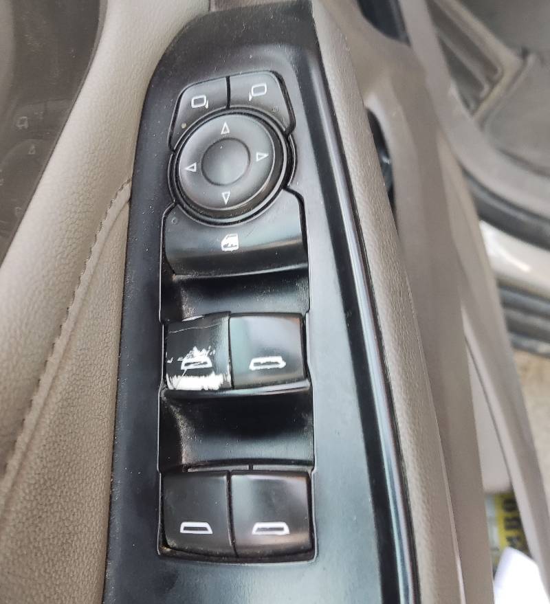 ازرار القزاز عند السائق