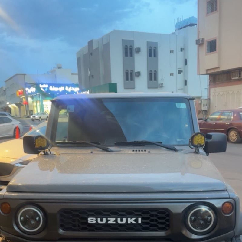 زجاج امامي جمني سزوكي ٢٠٢١