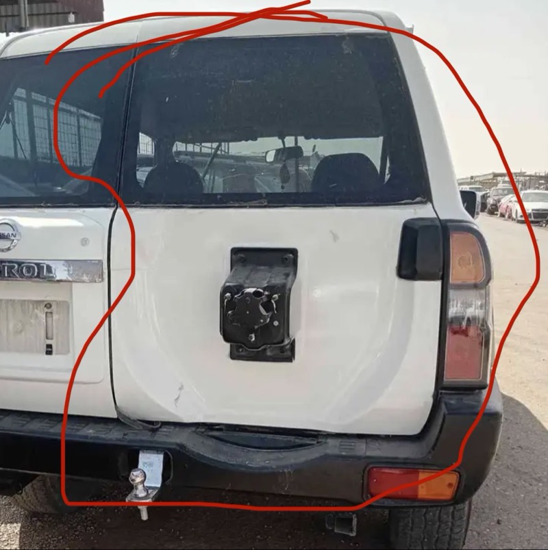 باب سبير نيسان باترول 2006