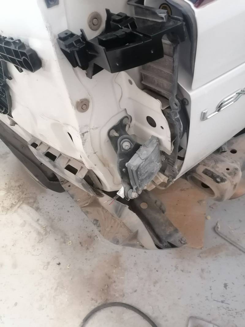 حساس نقطة عمياء خلفية مع الفيش