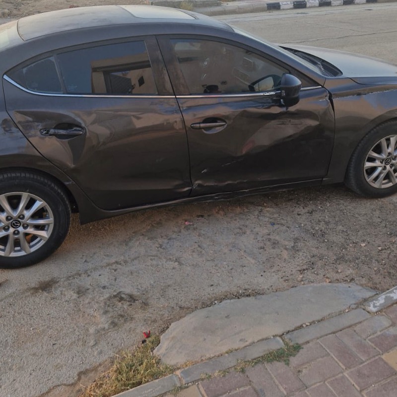رفرف يمين وبابين الراكب والخلف