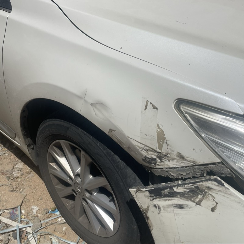 رفرف امامي يمين