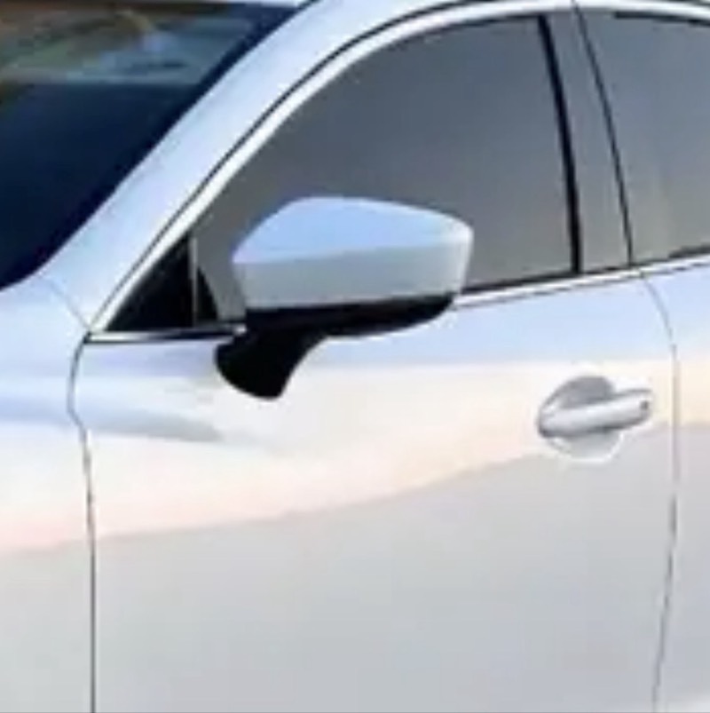 باب السواق مع زجاجته
