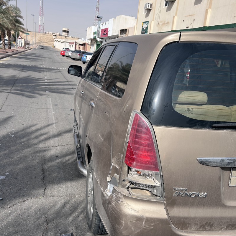 اصطب خلفي جهة اليسار ويمين