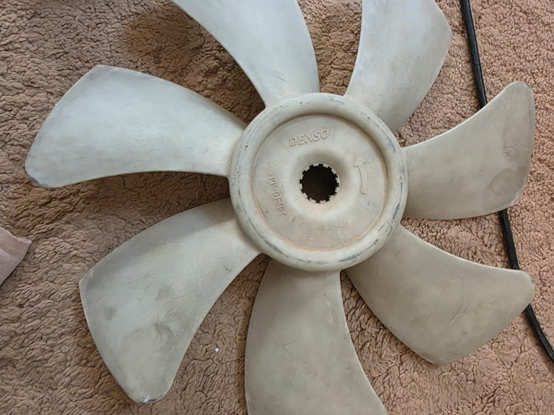 مروحة سبعه ريش رديتر ٦ سلندر
