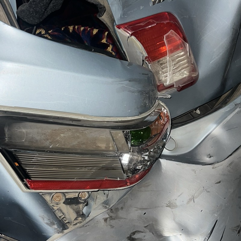 اسطبات الجهه اليسار