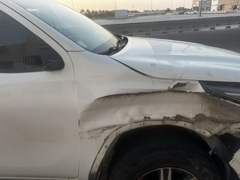 رفرف ومراية يمين