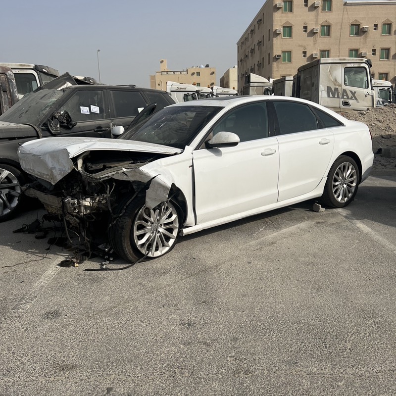 اي ٦ موديل ٢٠١٢ اللون ابيض